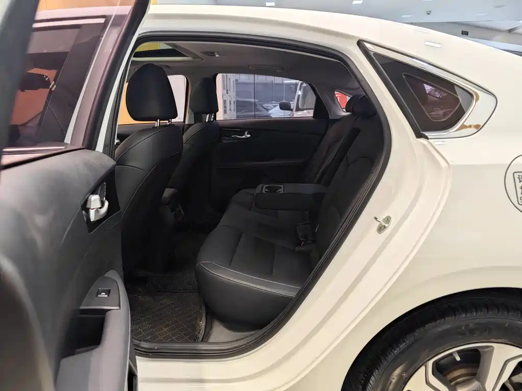 Kia K3 2019 1.5L CVT Smart Internet Edition купить на сайте DeffCars