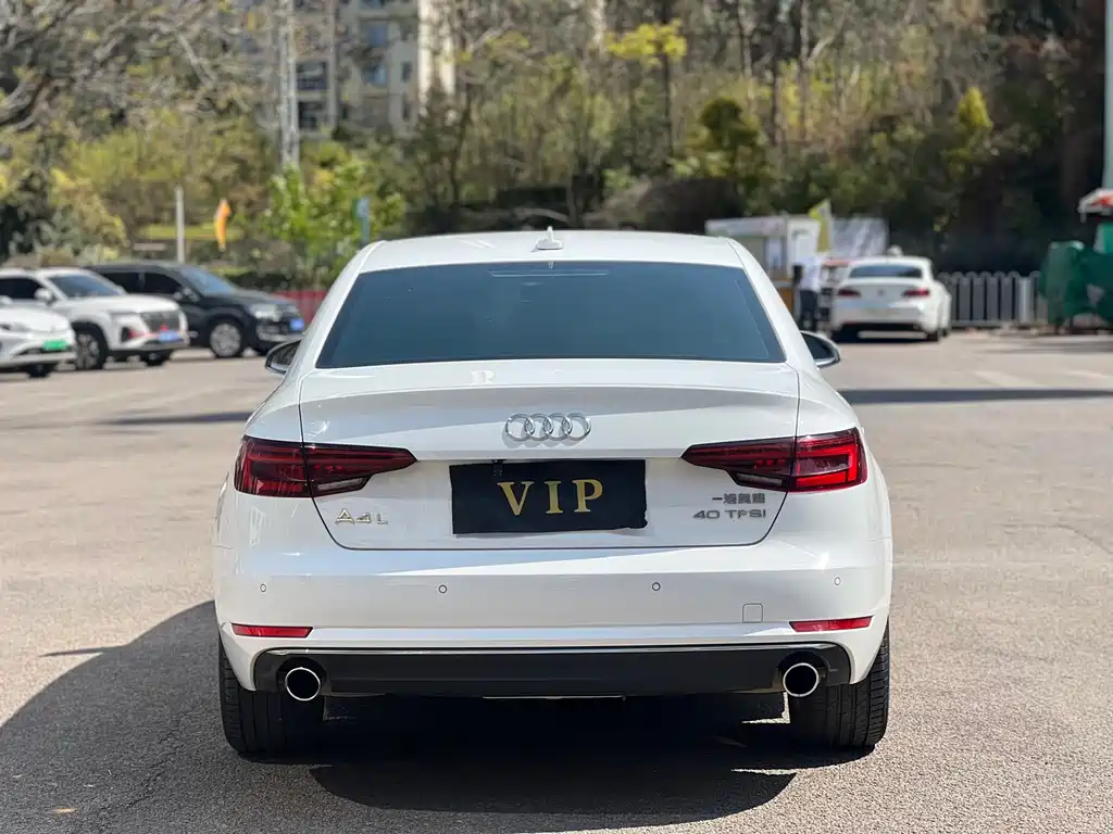 Audi A4L 2018 30th Anniversary Model 40 TFSI Enterprising купить на сайте DeffCars