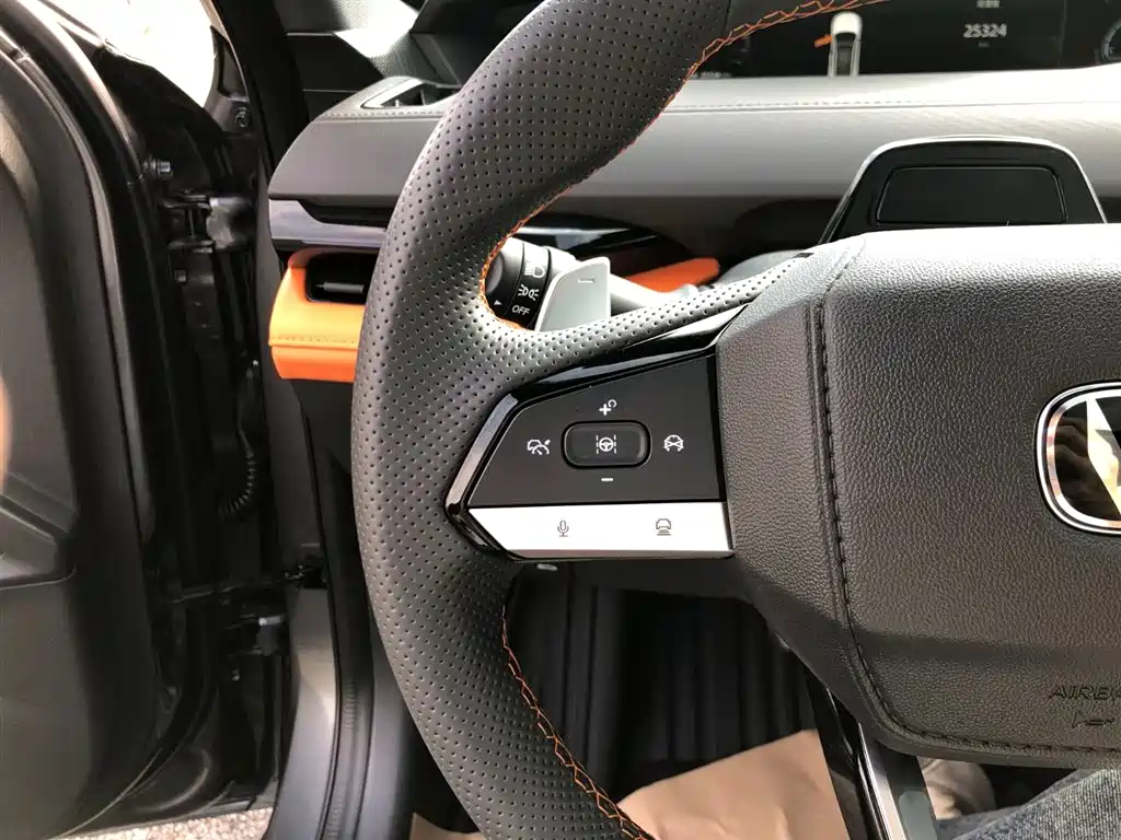 Changan UNI-V 2023 1.5T sports version купить на сайте DeffCars