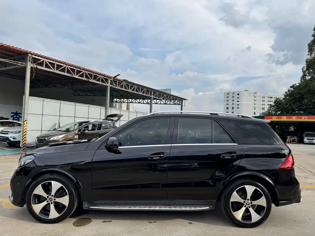 Mercedes-Benz M-Class 2012 ML 350 Luxury Model купить на сайте DeffCars