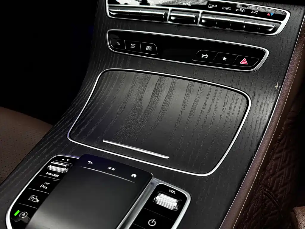 Mercedes-Benz E-Class 2022 Facelift 2 E 260 L Sports купить на сайте DeffCars