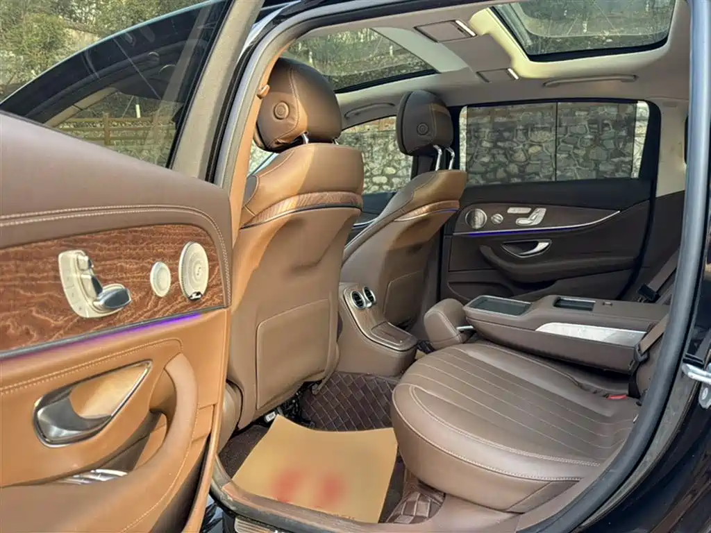 Mercedes-Benz E-Class 2023 E 300 L Luxury Model купить на сайте DeffCars