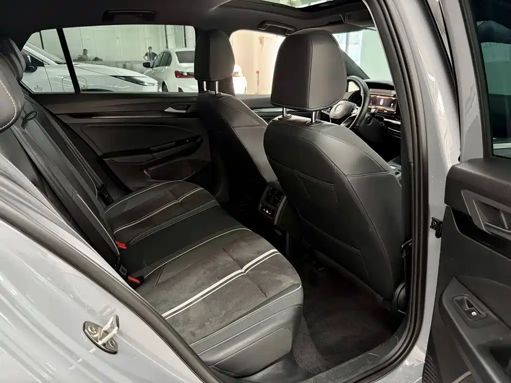 Golf 2023 Modified 280TSI DSG R-Line Lite купить на сайте DeffCars