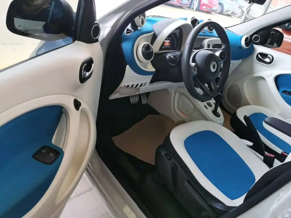 smart forfour 2016 0.9T 66kW extreme version купить на сайте DeffCars