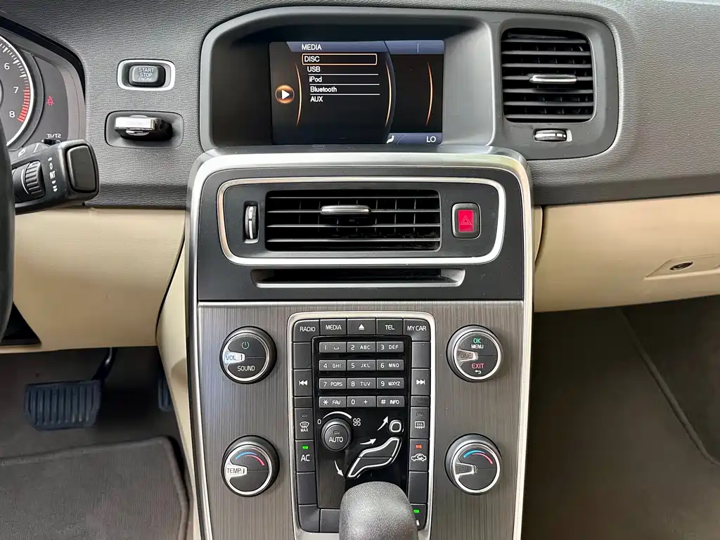 Volvo S60 imported 2012 T5 comfort version купить на сайте DeffCars