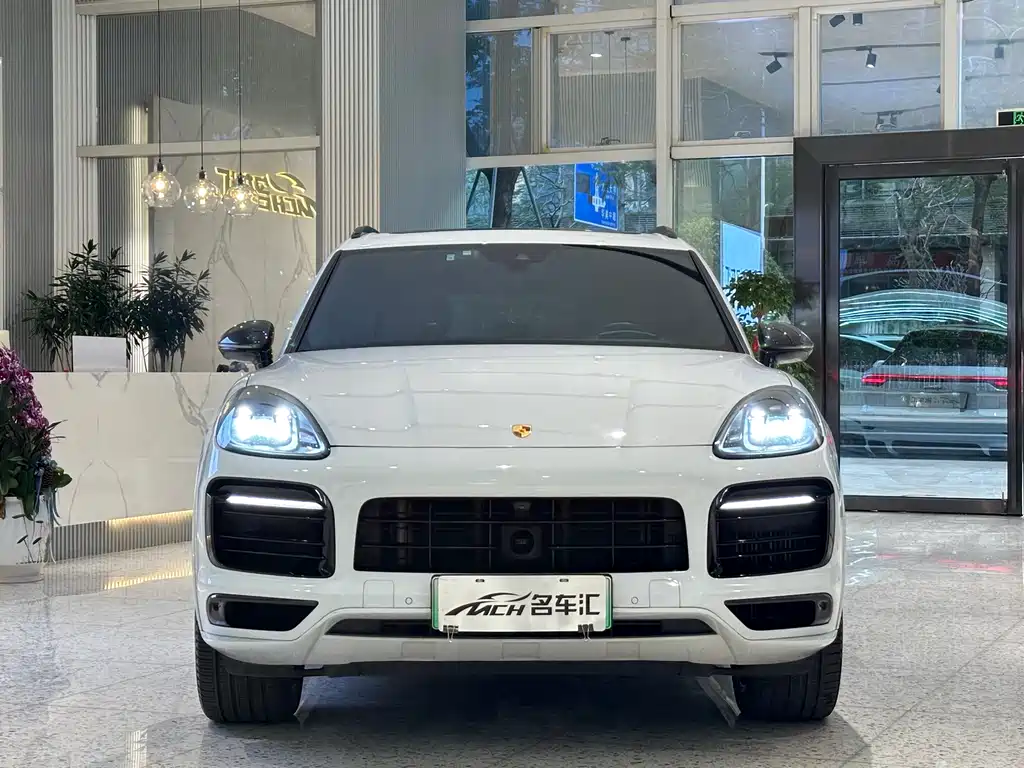 Cayenne New Energy 2023 Cayenne E-Hybrid 2.0T Platinum Edition купить на сайте DeffCars