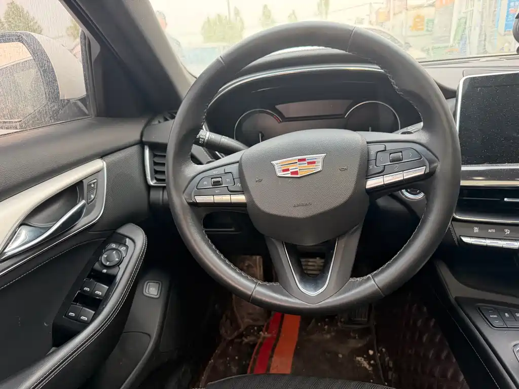 Cadillac CT5 2022 28T Fashion Model купить на сайте DeffCars
