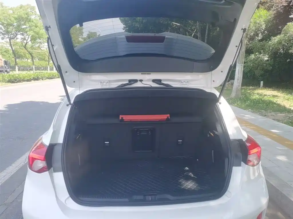 Focus 2021 Hatchback EcoBoost 180 Automatic ST Line купить на сайте DeffCars