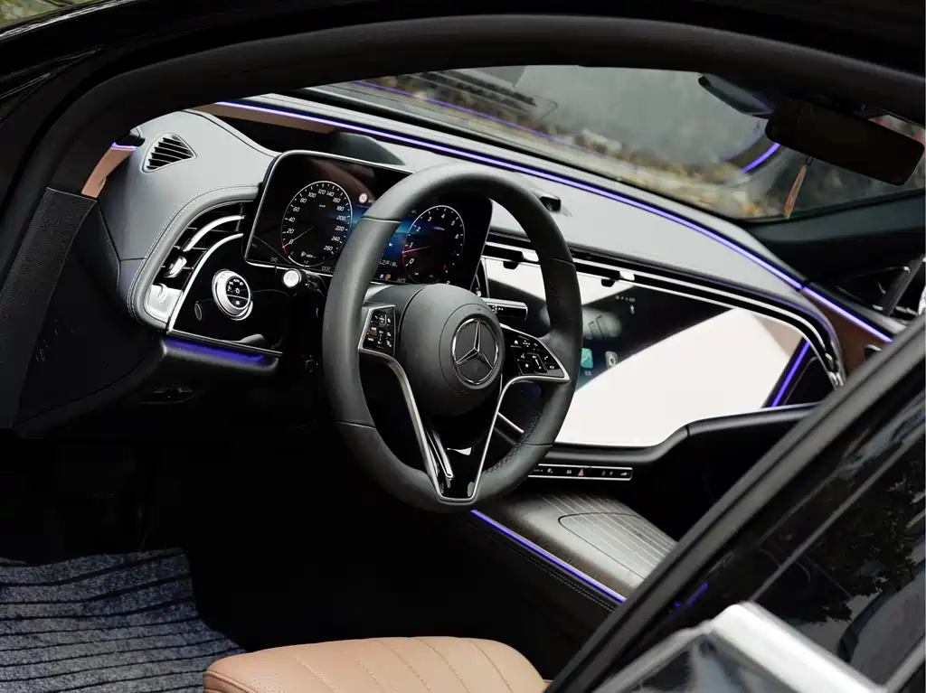 Mercedes-Benz E-Class 2024 E 300 L Premium Model купить на сайте DeffCars