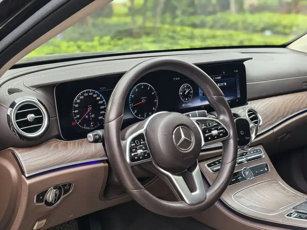 Mercedes-Benz E-Class 2019 E 200 L купить на сайте DeffCars