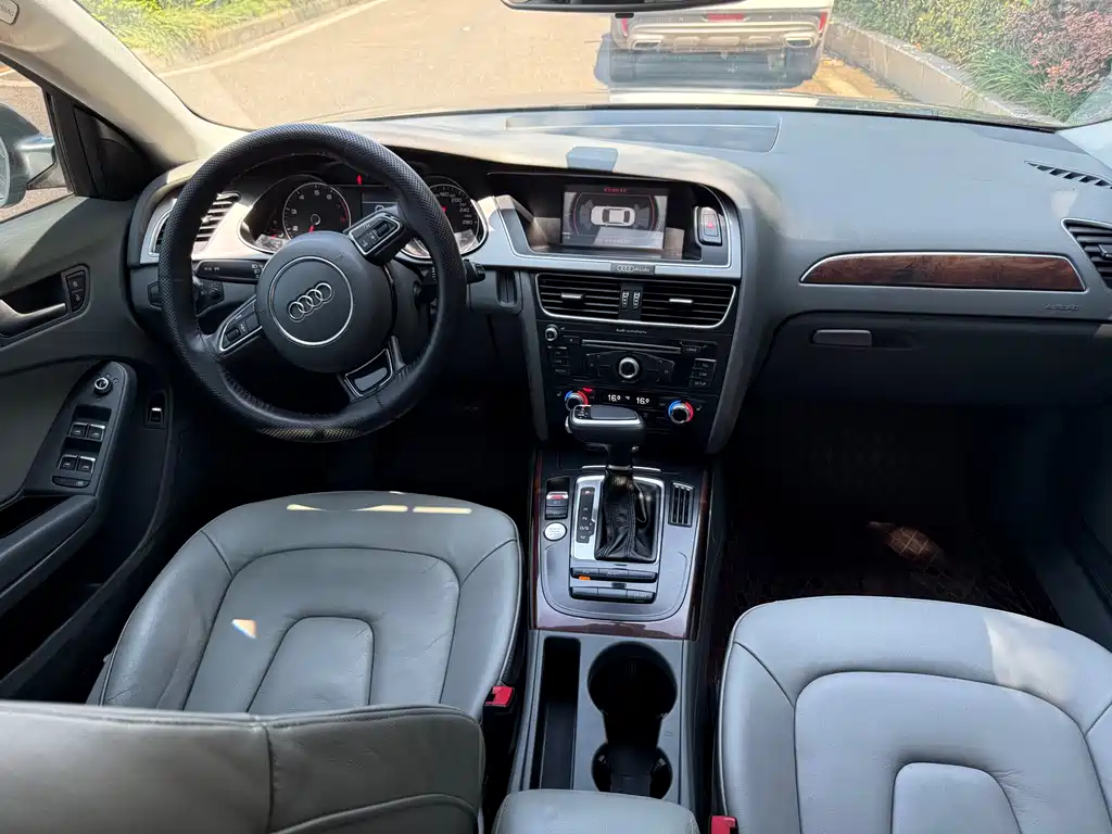 Audi A4L 2015 35 TFSI automatic comfort type купить на сайте DeffCars