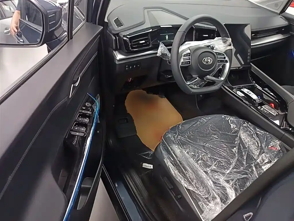Kustu 2024 270TGDi LUX Premium Edition купить на сайте DeffCars