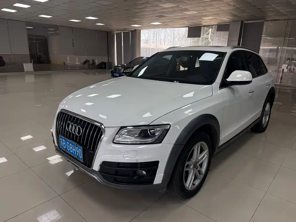 Audi Q5 2017 Plus 40 TFSI Technology купить на сайте DeffCars