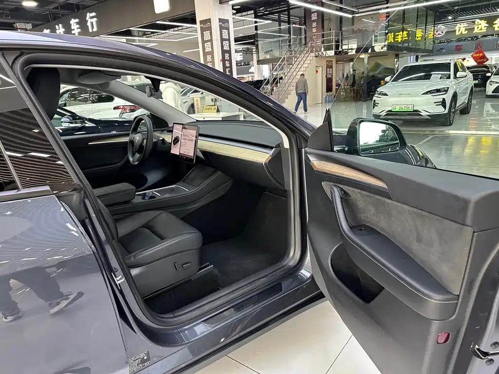 Model Y 2022 facelift rear-wheel drive version купить на сайте DeffCars
