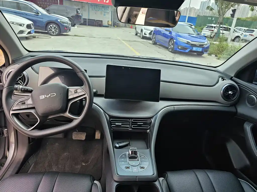 Hiace 05 DM-i 2025 DM-i 75KM luxury model купить на сайте DeffCars