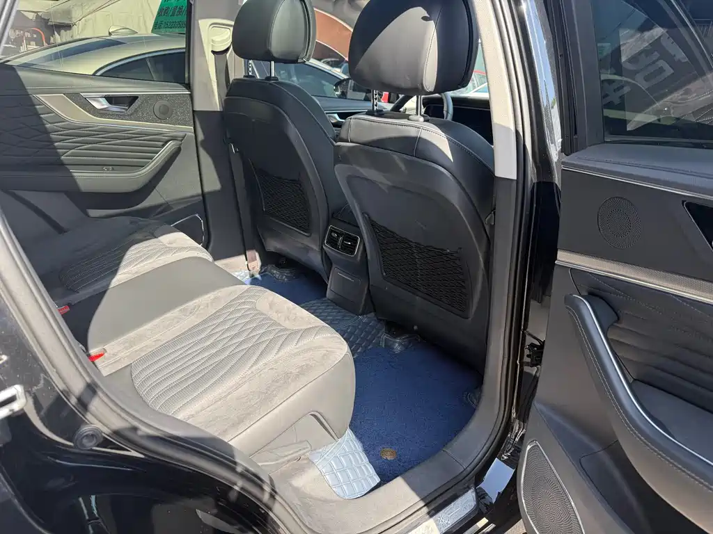 Hongqi HS5 2022 facelift 2.0T Zhilian Qixiang four-wheel drive version купить на сайте DeffCars