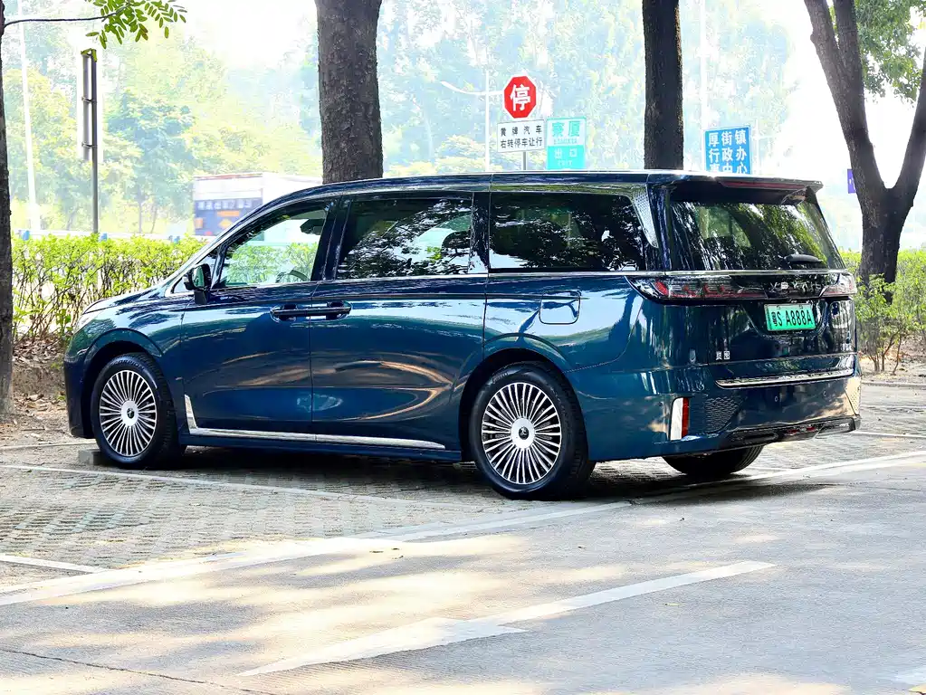 Lantu Dreamer 2025 PHEV four-wheel drive flagship Kunpeng version купить на сайте DeffCars