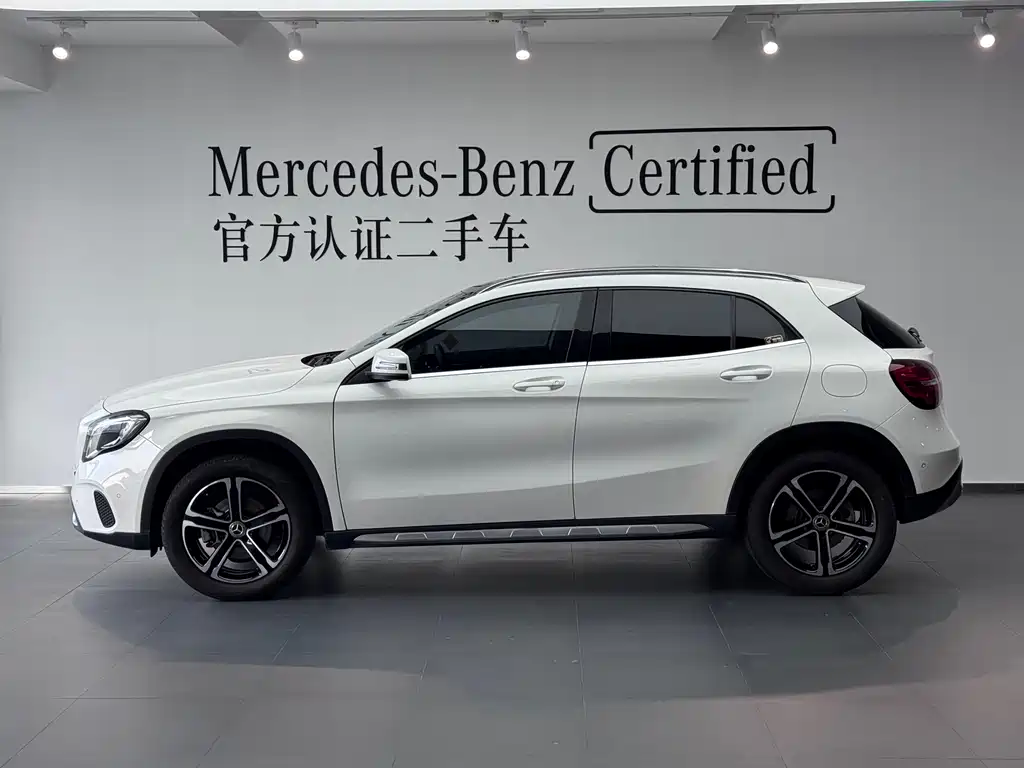 Mercedes-Benz GLA 2018 GLA 200 Fashion Model купить на сайте DeffCars