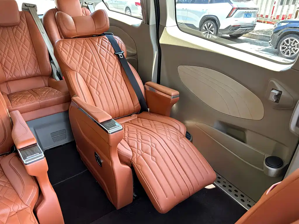 Tourneo 2020 2.0T Automatic Elite Edition Country VI купить на сайте DeffCars