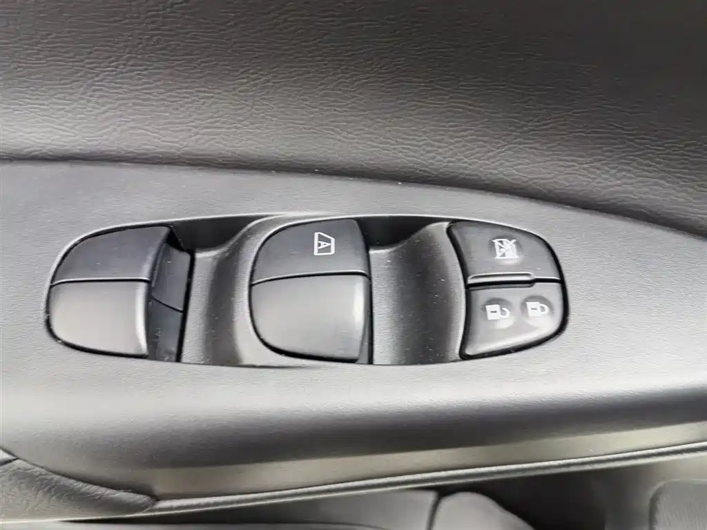 Sylphy 2024 model facelift 2 classic 1.6XE CVT comfort version купить на сайте DeffCars