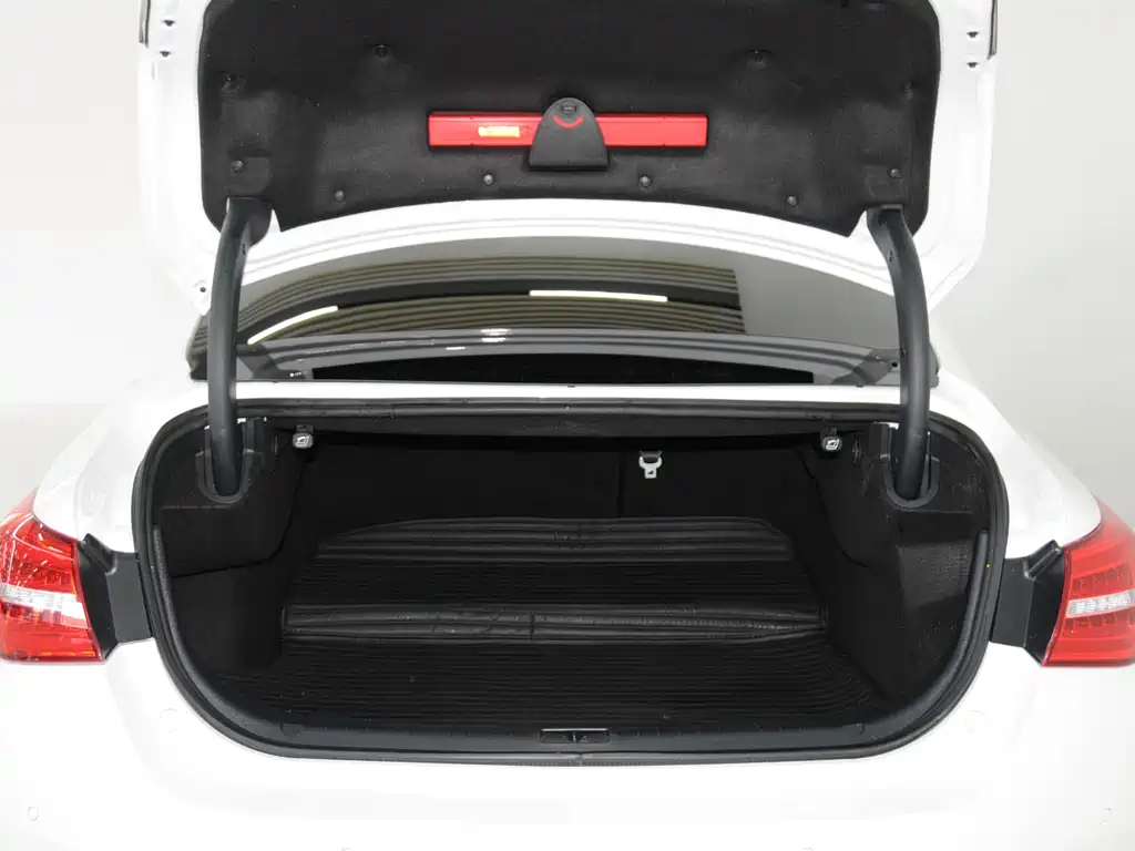 Hongqi H5 2020 1.8T automatic smart connected flag version купить на сайте DeffCars