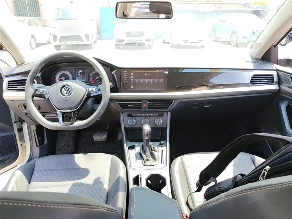 Lavida 2021 1.5L automatic comfort version купить на сайте DeffCars