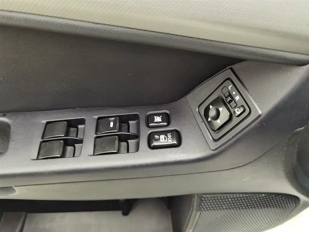 Yishen 2015 1.8L CVT Premium Edition National V купить на сайте DeffCars