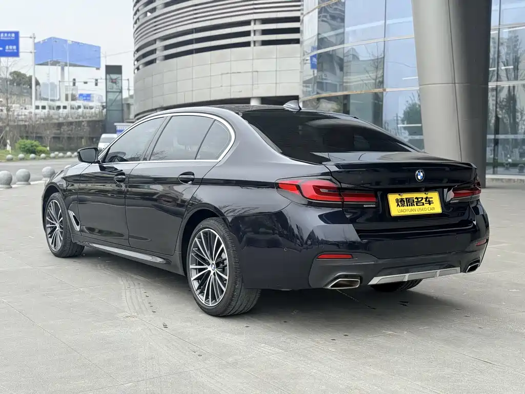 BMW 5 Series 2023 530Li Leading M Sports Package купить на сайте DeffCars