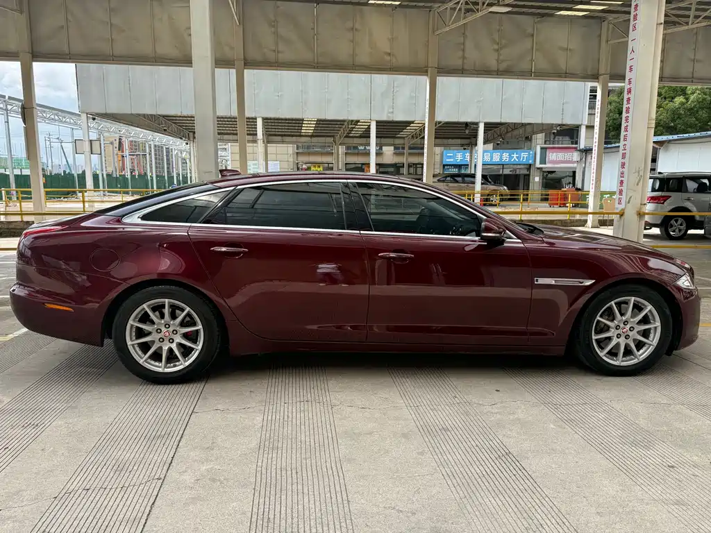 Jaguar XJ 2016 XJL 2.0T two-wheel drive elegant business version купить на сайте DeffCars