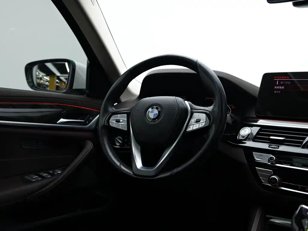BMW 5 Series 2021 525Li Luxury Package купить на сайте DeffCars