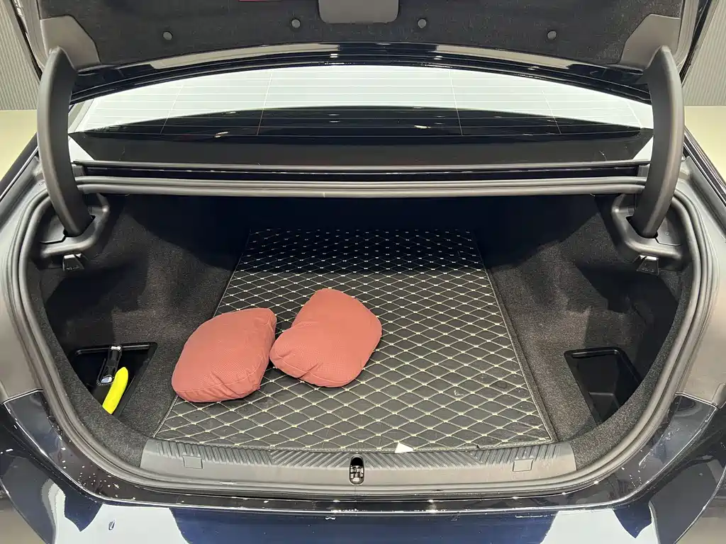 BMW i5 2025 eDrive 40L M Sports Package купить на сайте DeffCars