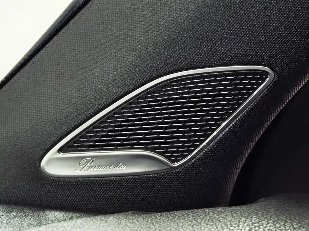 Mercedes-Benz GLB AMG 2024 AMG GLB 35 4MATIC купить на сайте DeffCars