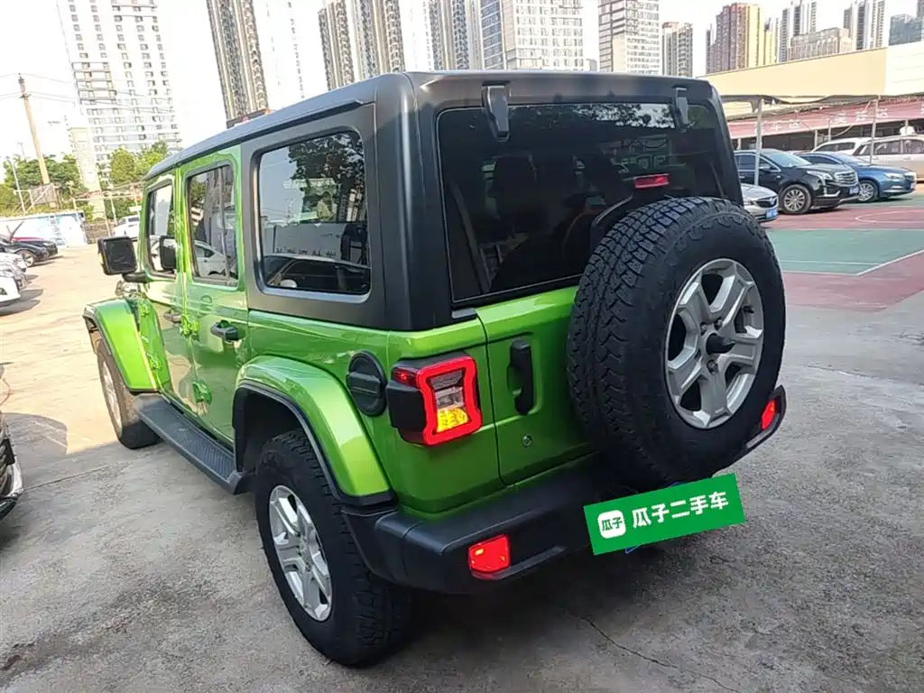 Wrangler 2019 2.0T Sahara four-door version National VI купить на сайте DeffCars