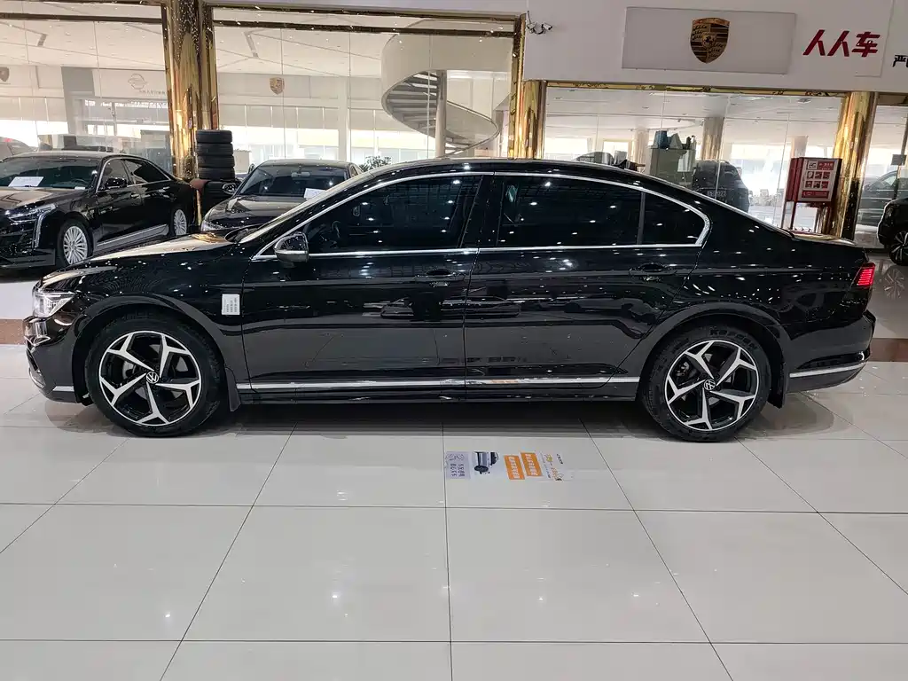 Magotan 2023 2 million commemorative edition 330TSI DSG leading model купить на сайте DeffCars