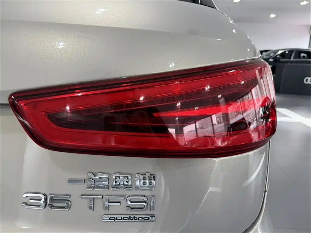 Audi Q3 2013 35 TFSI quattro technology купить на сайте DeffCars