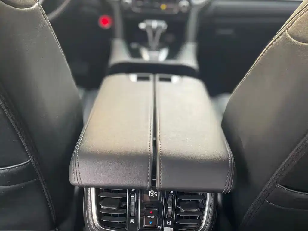 Honda UR-V 2017 240TURBO 2WD Deluxe Edition National V купить на сайте DeffCars