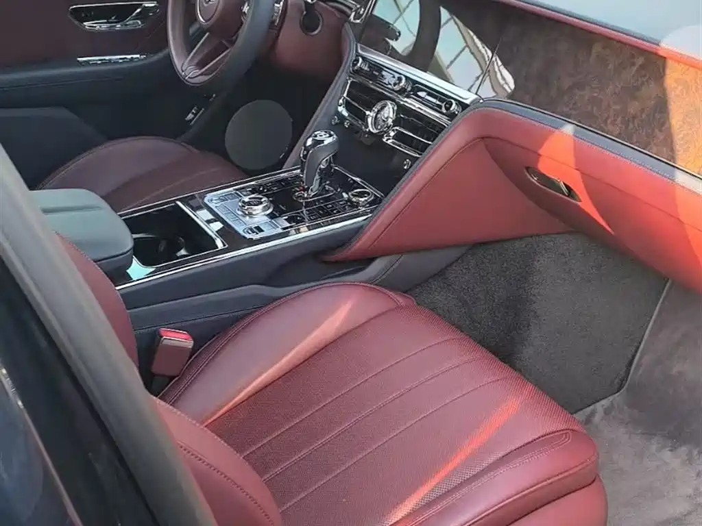 Flying Spur 2021 4.0T V8 Standard Edition купить на сайте DeffCars