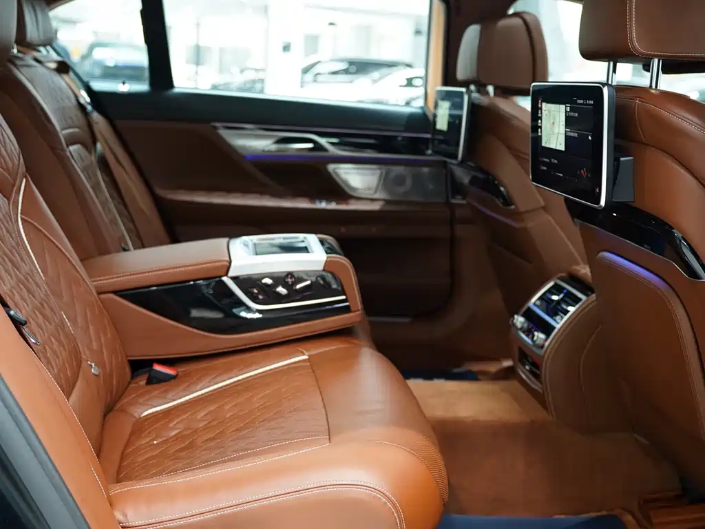 BMW 7 Series 2022 740Li xDrive Executive M Sports Package купить на сайте DeffCars