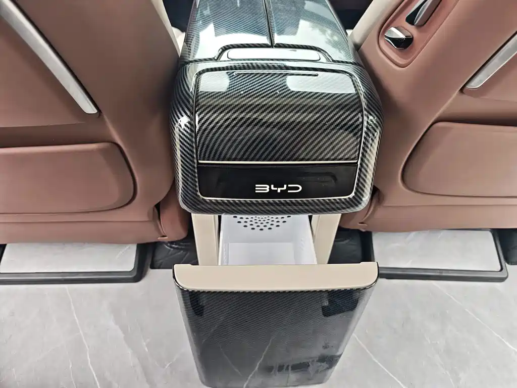 Summer 2025 DM-i 1.5T 100km transcendent type купить на сайте DeffCars
