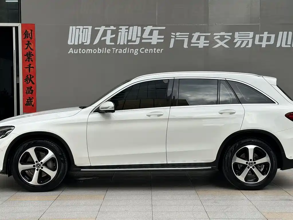 Mercedes-Benz GLC 2018 facelift GLC 260 4MATIC luxury model купить на сайте DeffCars