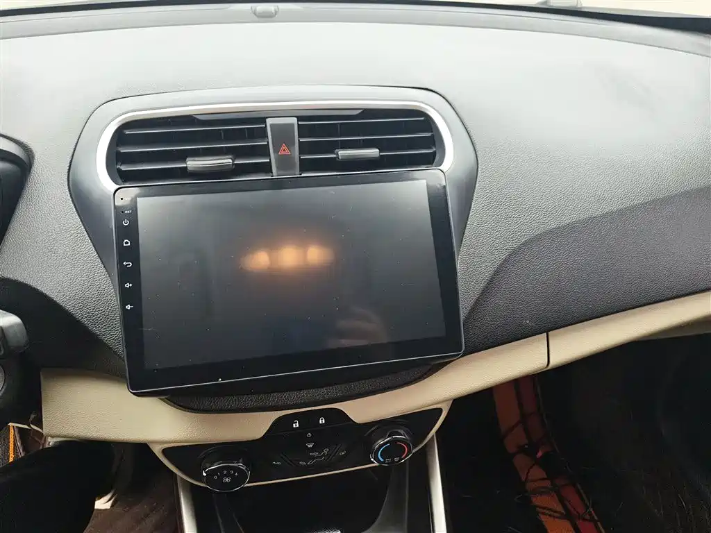 Escort 2017 facelift 1.5L automatic comfort model купить на сайте DeffCars