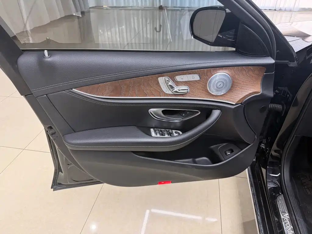 Mercedes-Benz E-Class 2020 E 300 L Luxury Model купить на сайте DeffCars