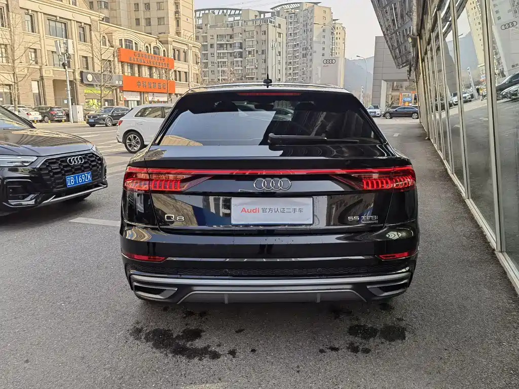 Audi Q8 2023 55 TFSI luxury and dynamic model купить на сайте DeffCars