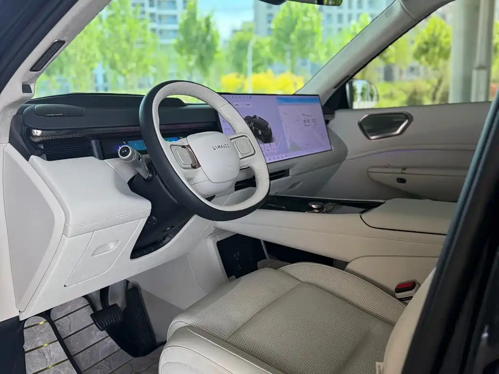 Lynk & Co 900 2025 1.5T Ultra 6-seater купить на сайте DeffCars