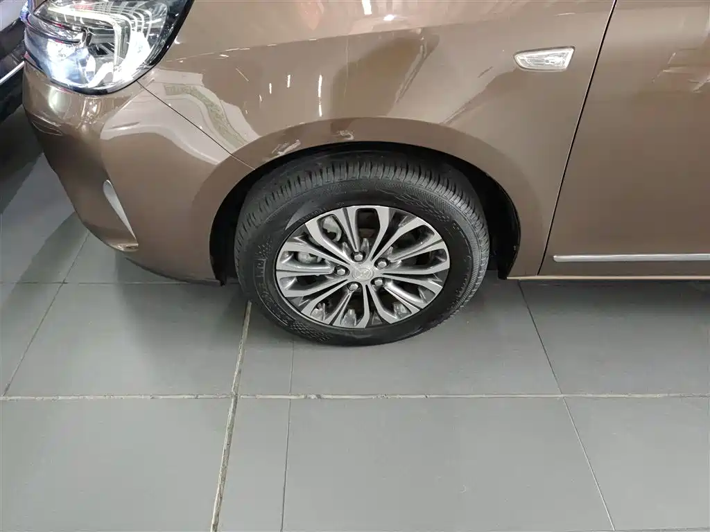 Buick GL8 2022 Land Business Class 652T Luxury купить на сайте DeffCars