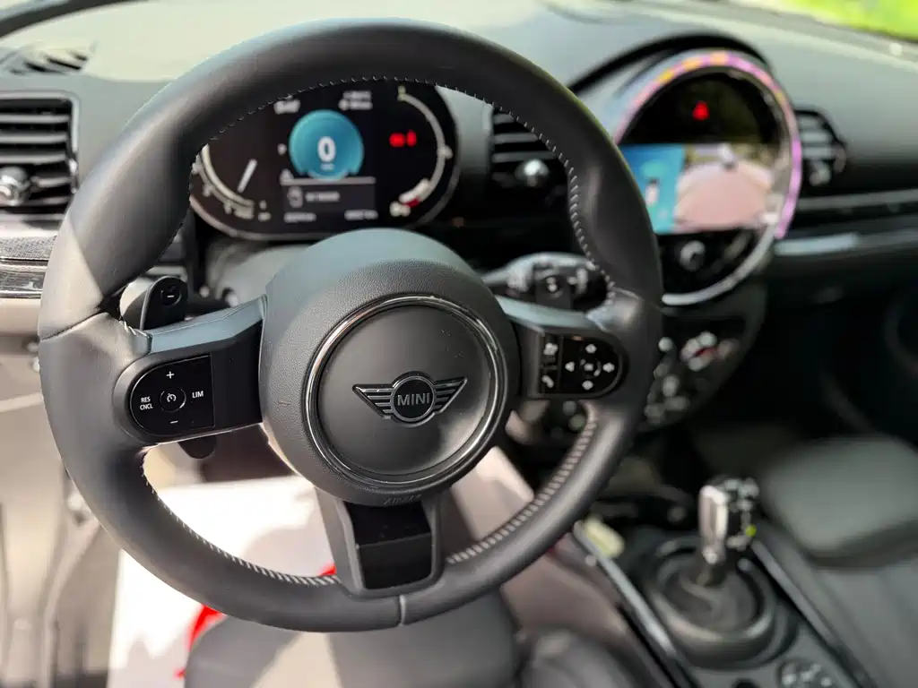 MINI CLUBMAN 2023 facelift 2.0T COOPER S Connoisseur купить на сайте DeffCars