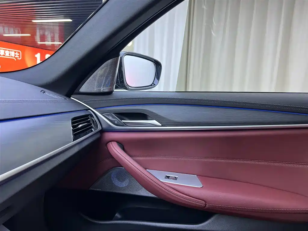 BMW 5 Series 2022 facelift 530Li leading M sports package купить на сайте DeffCars
