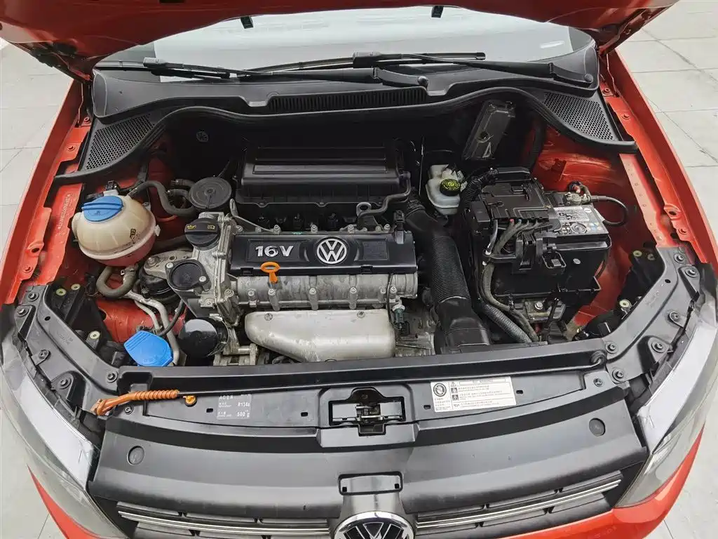 Polo 2013 1.4L automatic luxury version купить на сайте DeffCars