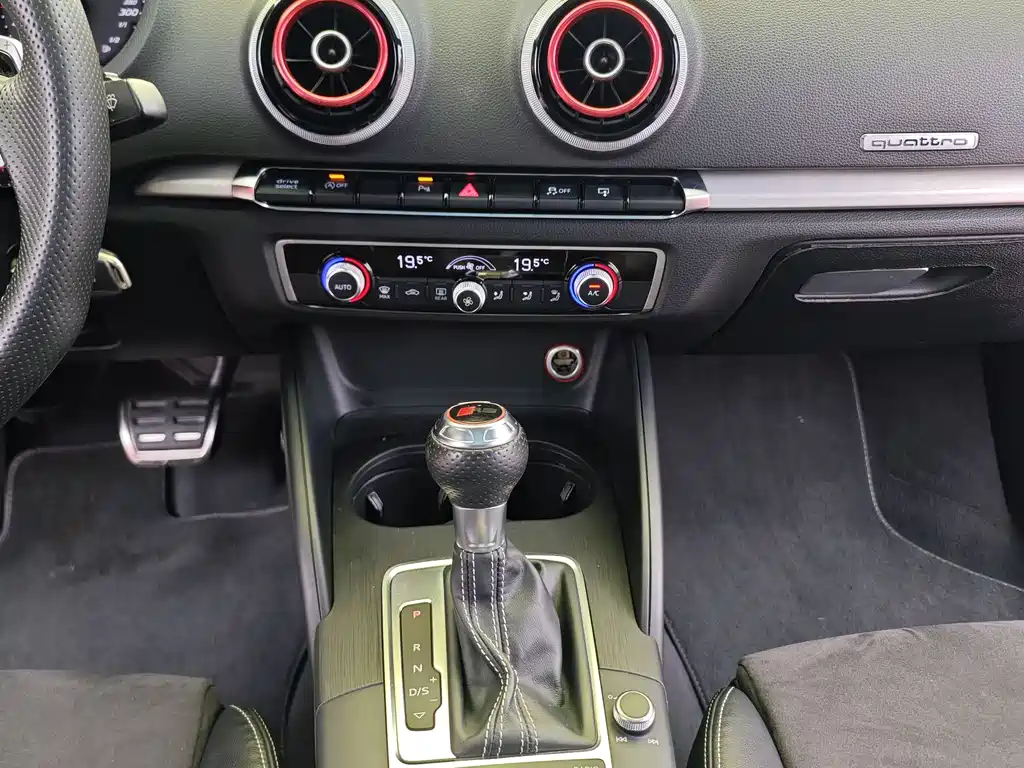Audi S3 2017 S3 2.0T Limousine купить на сайте DeffCars