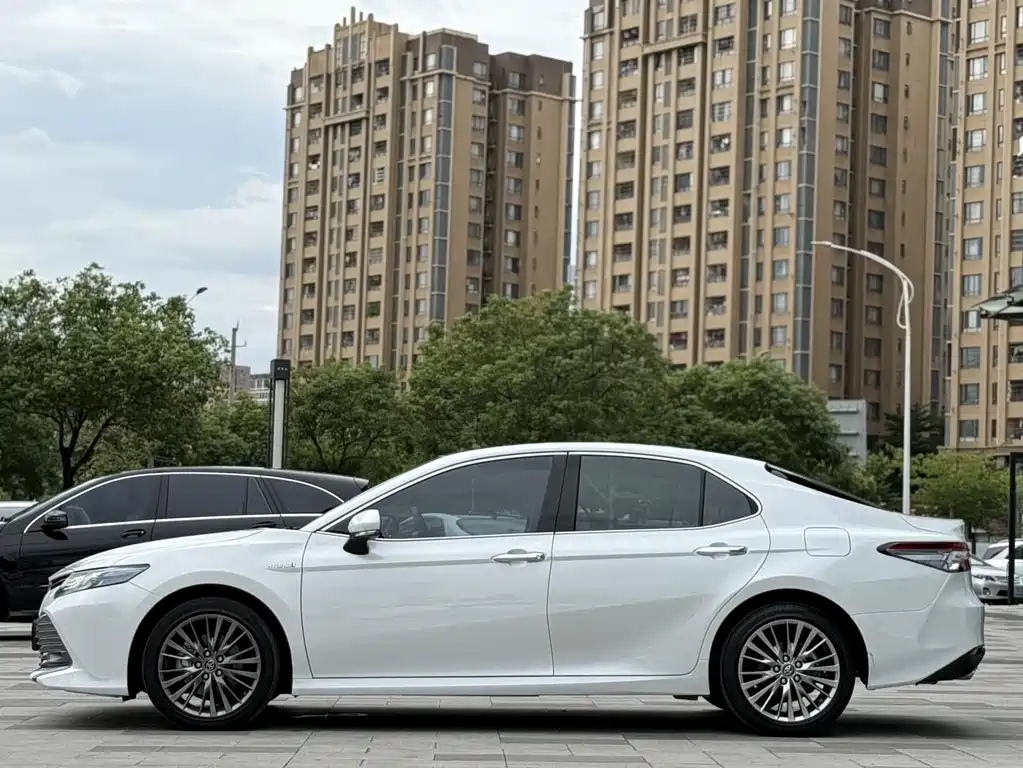 Camry 2019 facelift Shuangqing 2.5HG luxury version купить на сайте DeffCars
